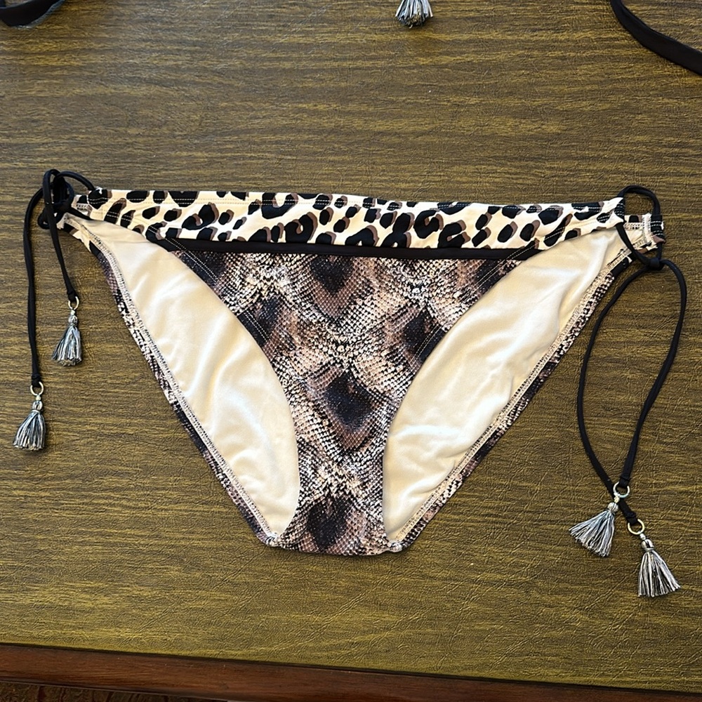 Rod Beatie, Bleu swim bottoms only. Great condition!